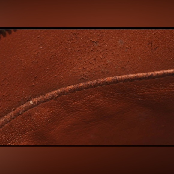 Chanel Medallion Tote Caviar Leather Caramel Color - Picture 10 of 15